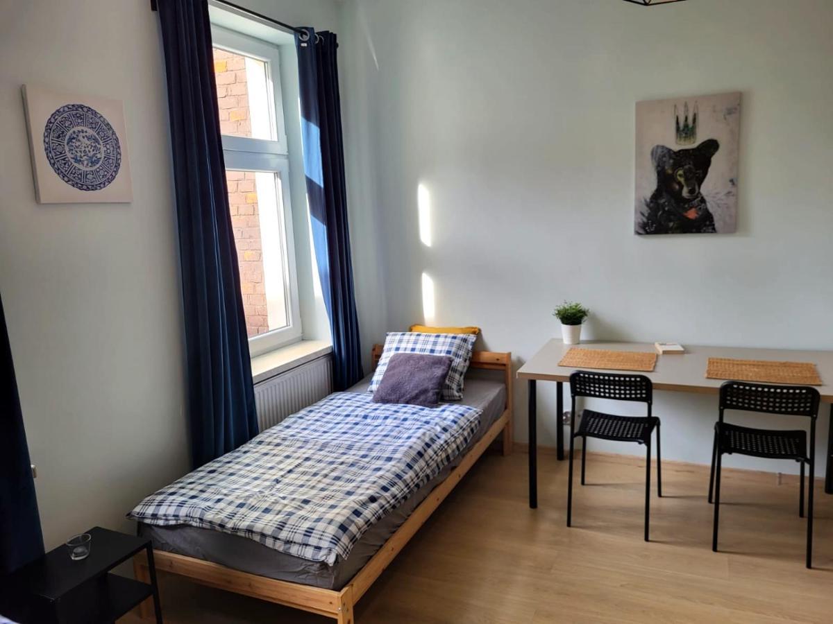 Lemuria Hostel Wroclawska Centrum Lehnice Exteriér fotografie