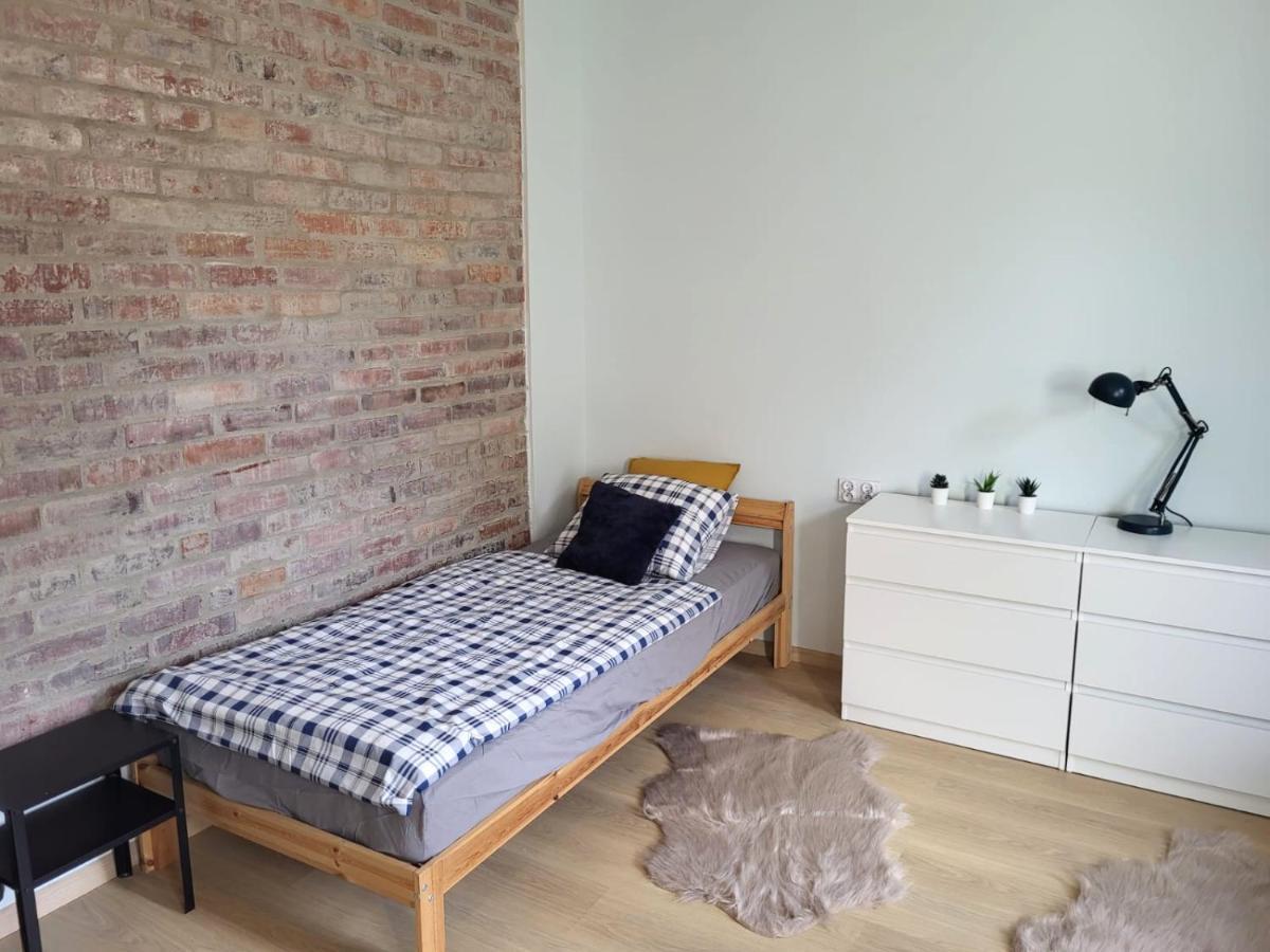Lemuria Hostel Wroclawska Centrum Lehnice Exteriér fotografie